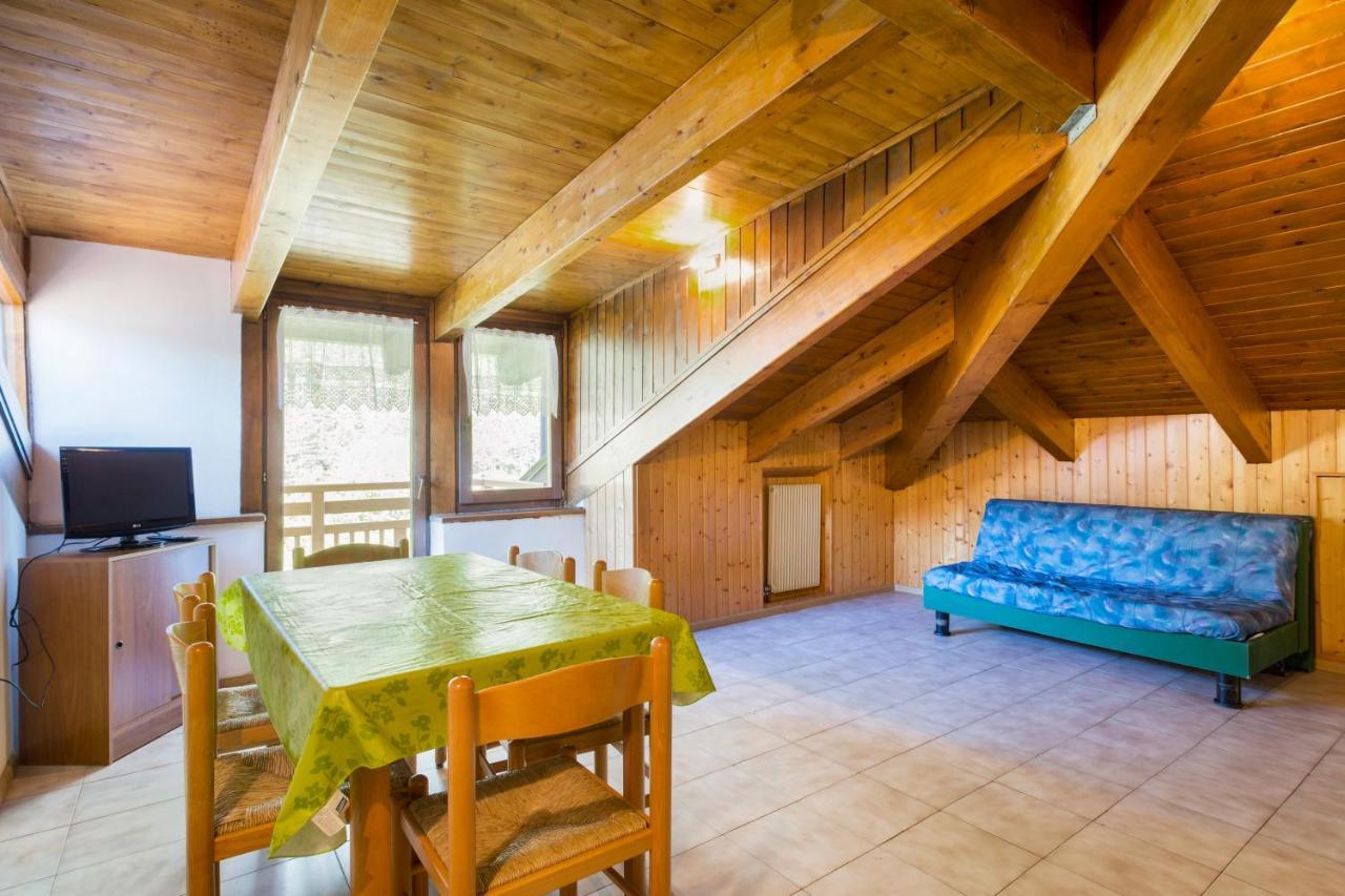 Appartamenti Aquilone Fai della Paganella Habitación foto